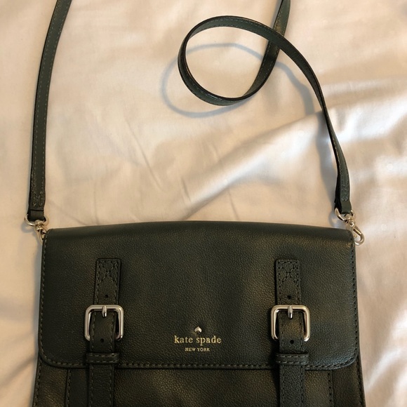 kate spade Handbags - Kate Spade Crossbody